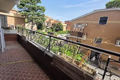 Villino a Schiera in vendita, Via degli Ossoli, Roma