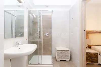 Casa in vendita, Via Carlo Farini, Milano