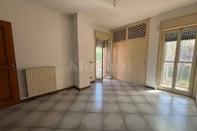 Villino a Schiera in vendita, Via Salvatore Quasimodo, Valverde