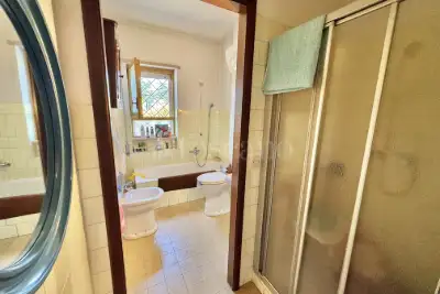 Casa in vendita, Via Carlo Avolio, Roma