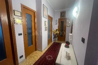 Casa in vendita, Via Adamello, Torino