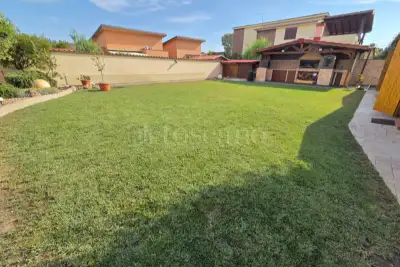 Villa Bifamiliare in vendita, Via Giulio Minervini, Roma