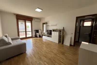 Casa in affitto, Via Giuseppe Chiarelli, Roma