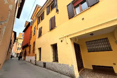 Ufficio in affitto, Via Piella, Bologna