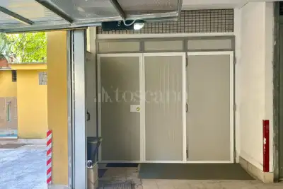 Box in vendita, Via Isidoro del Lungo, Roma