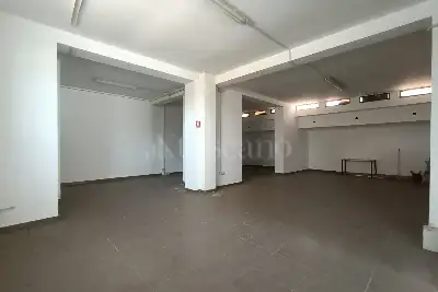 Magazzino in vendita, Via Giuseppe Ginanni, Roma