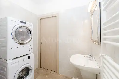 Casa in vendita, Via Carlo Farini, Milano