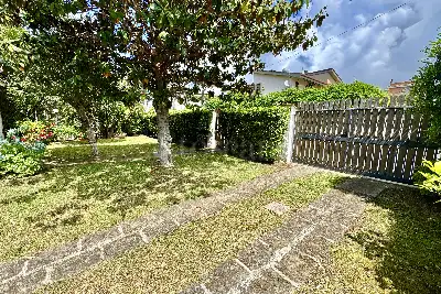 Villa in vendita, Viale delle Pratoline, Anzio