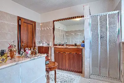 Villa in vendita, Via Ferruccio Pellini, Marchirolo