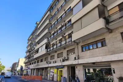Ufficio in affitto, Via Francesco Crispi, Palermo