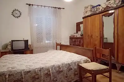 Casa in vendita, Via Varesina, Milano