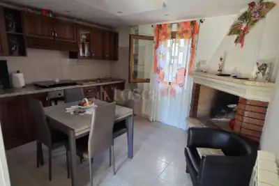 Casa Indipendente in vendita, Via Fiume Tavo, Cappelle sul Tavo