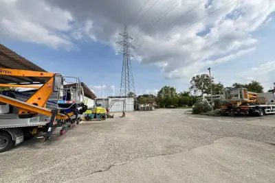 Attività Commerciale in vendita, Via per Cascina Amata, Mariano Comense