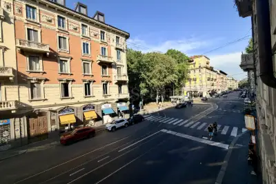 Casa in vendita, Via Plinio, Milano