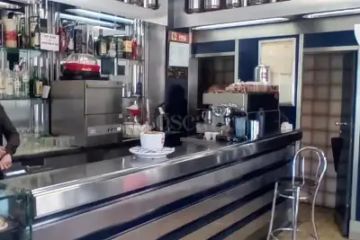 Negozio in affitto, Via Michele Amari, Roma