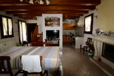 Casa Indipendente in vendita, Via Gioacchino Rossini, Fontanafredda