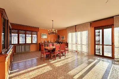Casa in vendita, Viale della Repubblica, Peschiera del Garda
