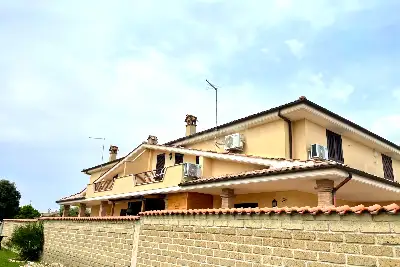 Villa Plurifamiliare in vendita, Via Glasgow, Ladispoli