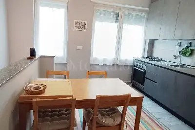 Casa in vendita, via priv. Pantelleria, Milano