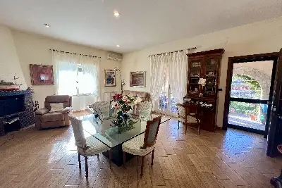 Villa Bifamiliare in vendita, Via delle Pinne, Fiumicino