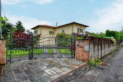Villa in vendita, Via Vecchia Tramvia, Cunardo