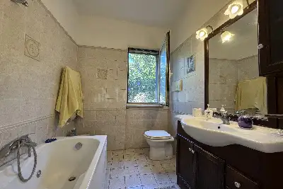 Villa Bifamiliare in vendita, Via Badia Pavese, Roma