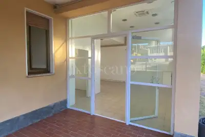 Capannone in affitto, Via Baraggia, Cunardo