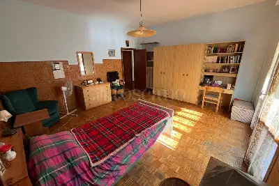 Casa in vendita, Via Ferrara, Prato