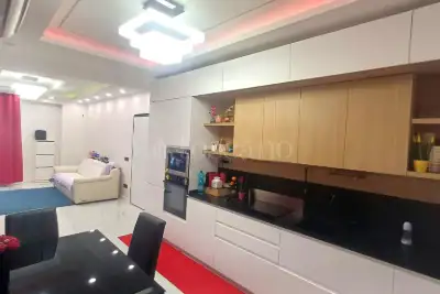 Casa in vendita, Via Ildebrando della Giovanna, Roma