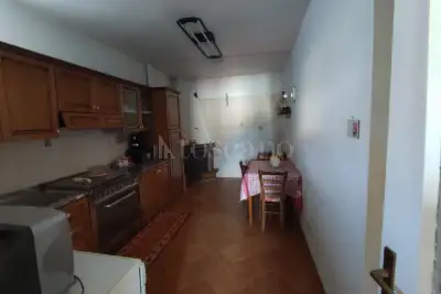 Villino a Schiera in vendita, Via dell'Aquila 13, L'Aquila
