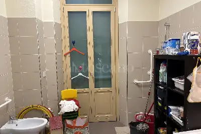 Stabile Uso Ufficio in vendita, Via Santa Gonda, Prato