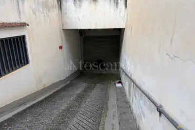 Magazzino in vendita, Via Arturo Graf, Palermo