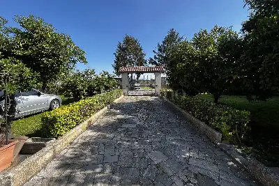 Villa in vendita, Via Roberto Paribeni, Roma