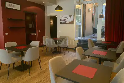 Negozio in vendita, Via Salasco 21, Milano