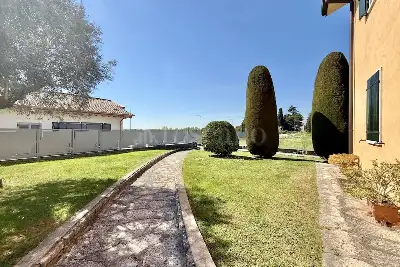 Casa in vendita, Via Lugana, Peschiera del Garda