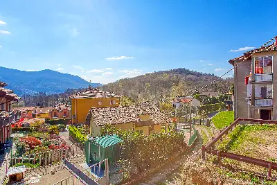 Casa Indipendente in vendita, Via Roma, Cuasso al Monte