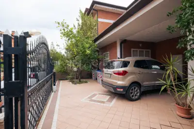 Villa in vendita, Via Spagna, Latina