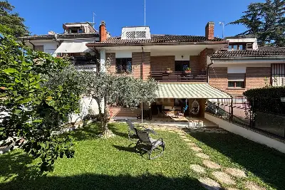 Villino a Schiera in vendita, Via Francesco Bartolomeo Rastrelli, Roma