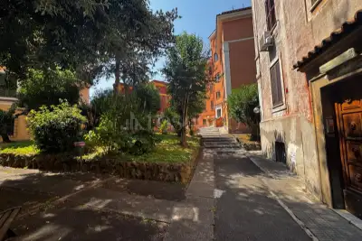 Casa in vendita, Via Adalberto, Roma