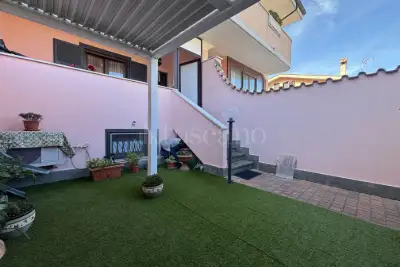 Villino a Schiera in vendita, Via Adriano Casadei, Fiumicino