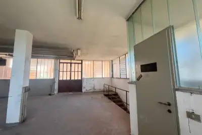 Magazzino in vendita, Via Padre G. Vaghi, Cantù