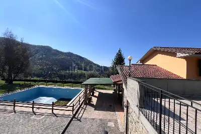 Villa in vendita, Località Celle , Vernio