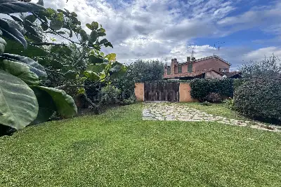 Villa in vendita, Via Ermanno Wolf Ferrari, Roma