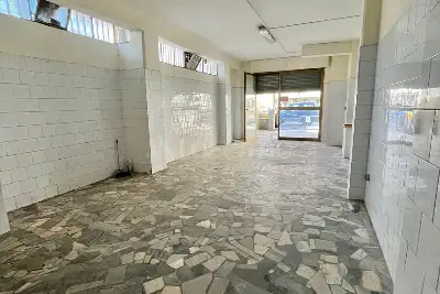 Negozio in affitto, Via Cesinali, Atripalda