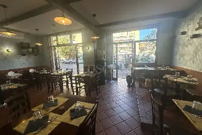 Negozio in vendita, Via dei Traghetti, Roma