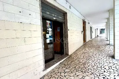 Negozio in vendita, Via Luigi Rolando, Sassari