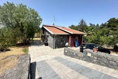 Villa in vendita, Via Alto Adige, Mascalucia