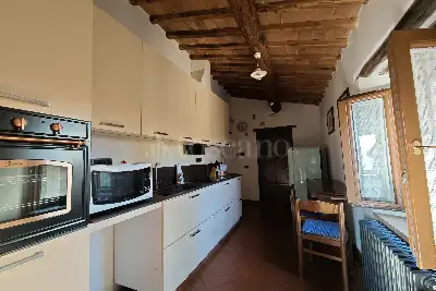 Casale in vendita, Strada di  Barigiano, Sovicille