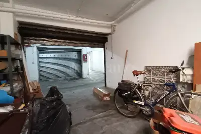 Box in vendita, Viale Croce Rossa, Palermo