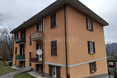 Casa Indipendente in vendita, Via Provinciale, Cadegliano-Viconago